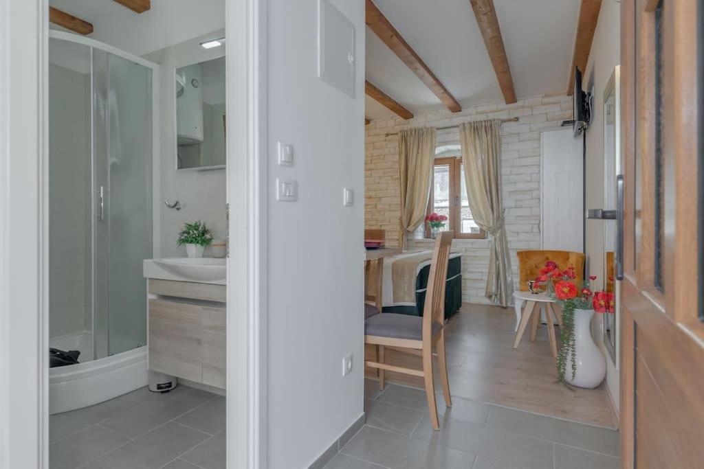 Diva 1,Stylish Old Town Studio Apartment Near Beach Split Luaran gambar