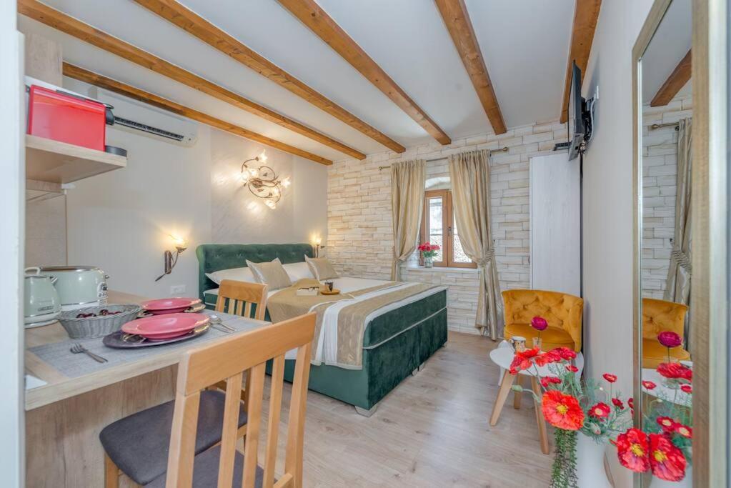 Diva 1,Stylish Old Town Studio Apartment Near Beach Split Luaran gambar