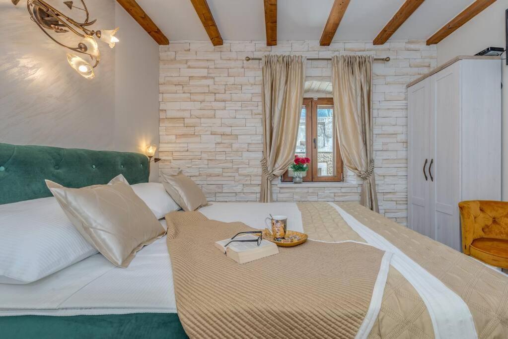 Diva 1,Stylish Old Town Studio Apartment Near Beach Split Luaran gambar