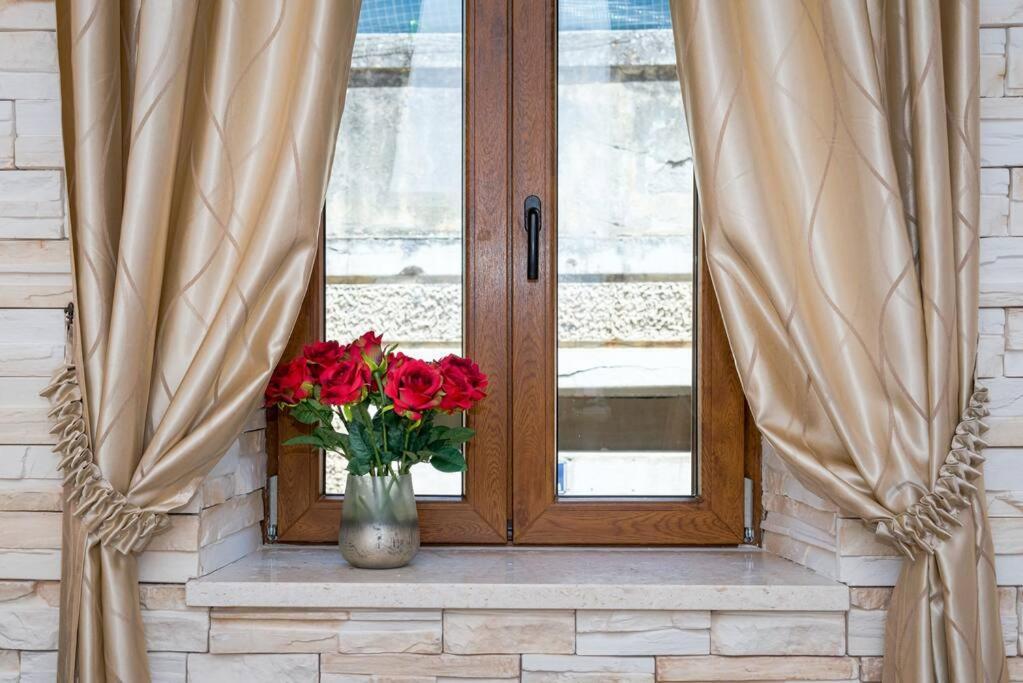 Diva 1,Stylish Old Town Studio Apartment Near Beach Split Luaran gambar