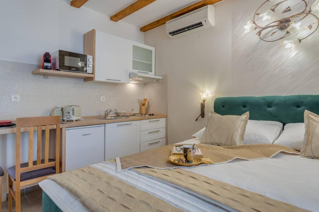 Diva 1,Stylish Old Town Studio Apartment Near Beach Split Luaran gambar