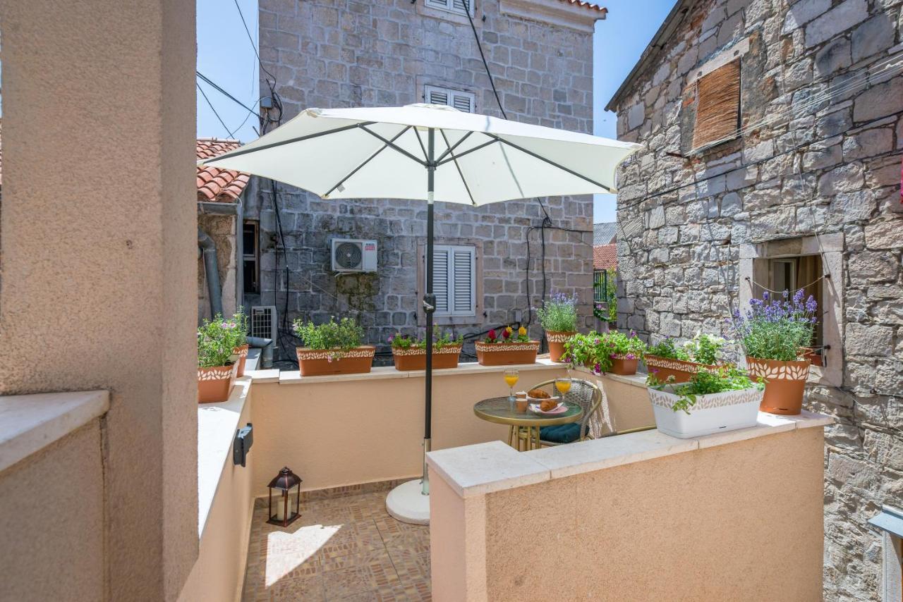Diva 1,Stylish Old Town Studio Apartment Near Beach Split Luaran gambar